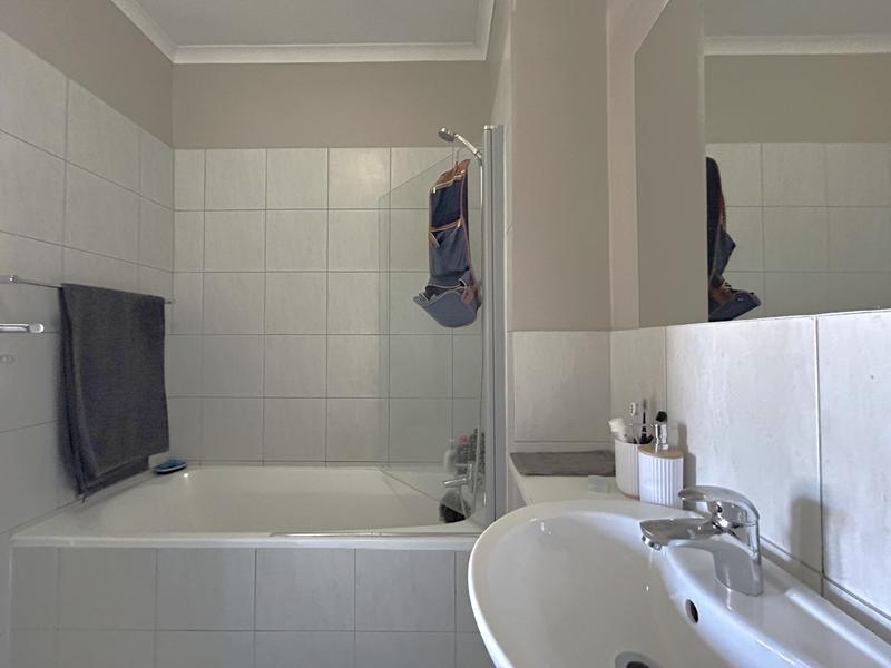 1 Bedroom Property for Sale in Gardens Western Cape